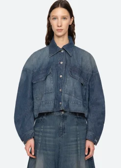 Outerwear><noscript><img width=