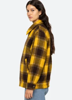 Outerwear><noscript><img width=