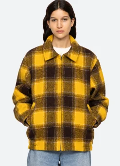 Outerwear><noscript><img width=