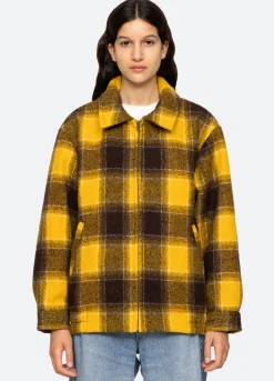 Outerwear><noscript><img width=