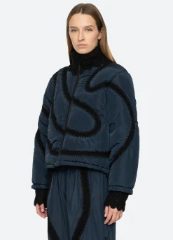 Outerwear><noscript><img width=