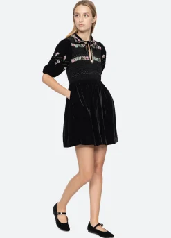 Dresses><noscript><img width=