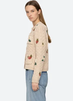 Sweaters|Tops><noscript><img width=