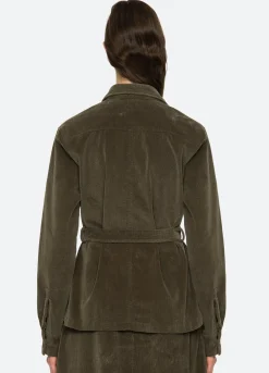 Outerwear><noscript><img width=