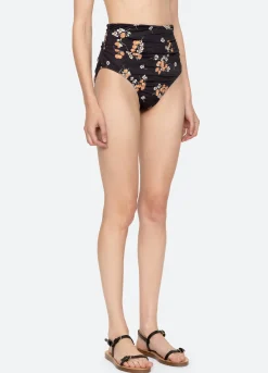 Swimwear><noscript><img width=