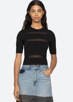 Sweaters|Tops><noscript><img width=