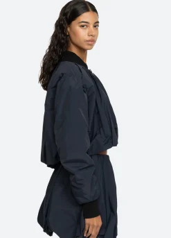 Outerwear><noscript><img width=