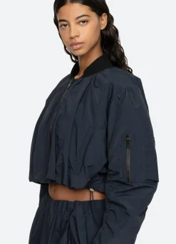 Outerwear><noscript><img width=