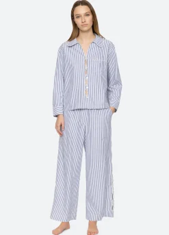 Sleepwear><noscript><img width=