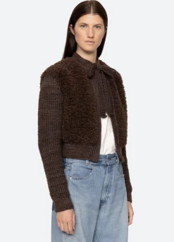 Outerwear><noscript><img width=