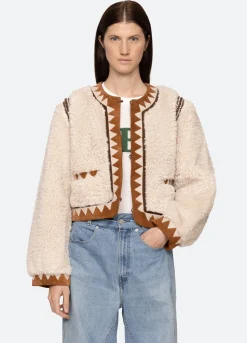 Outerwear><noscript><img width=