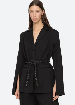 Outerwear><noscript><img width=