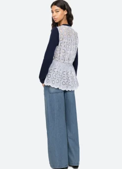 Sweaters|Tops><noscript><img width=