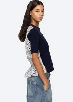 Sweaters|Tops><noscript><img width=