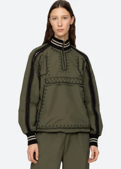 Outerwear><noscript><img width=