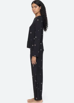 Sleepwear><noscript><img width=