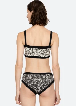 Swimwear><noscript><img width=