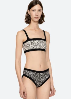 Swimwear><noscript><img width=
