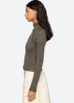 Sweaters|Tops><noscript><img width=