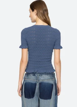 Sweaters|Tops><noscript><img width=