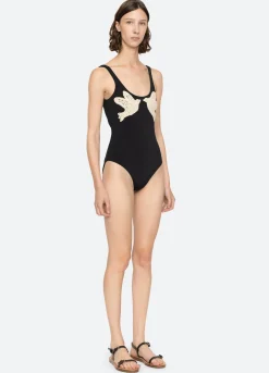 Swimwear><noscript><img width=