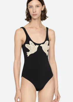 Swimwear><noscript><img width=