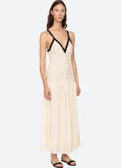 Dresses><noscript><img width=