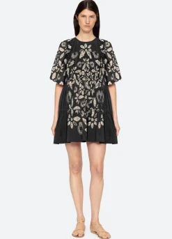 Dresses><noscript><img width=